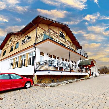 Hotel Diana Stráža 외부 사진